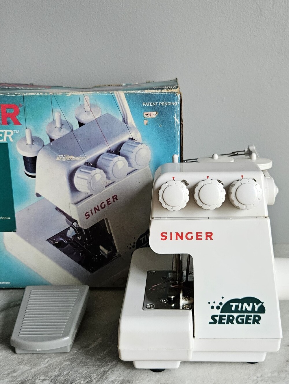 Vintage Singer Tiny Serger Overedging Machine (Model TS380A) W/ Pedal & Adapter